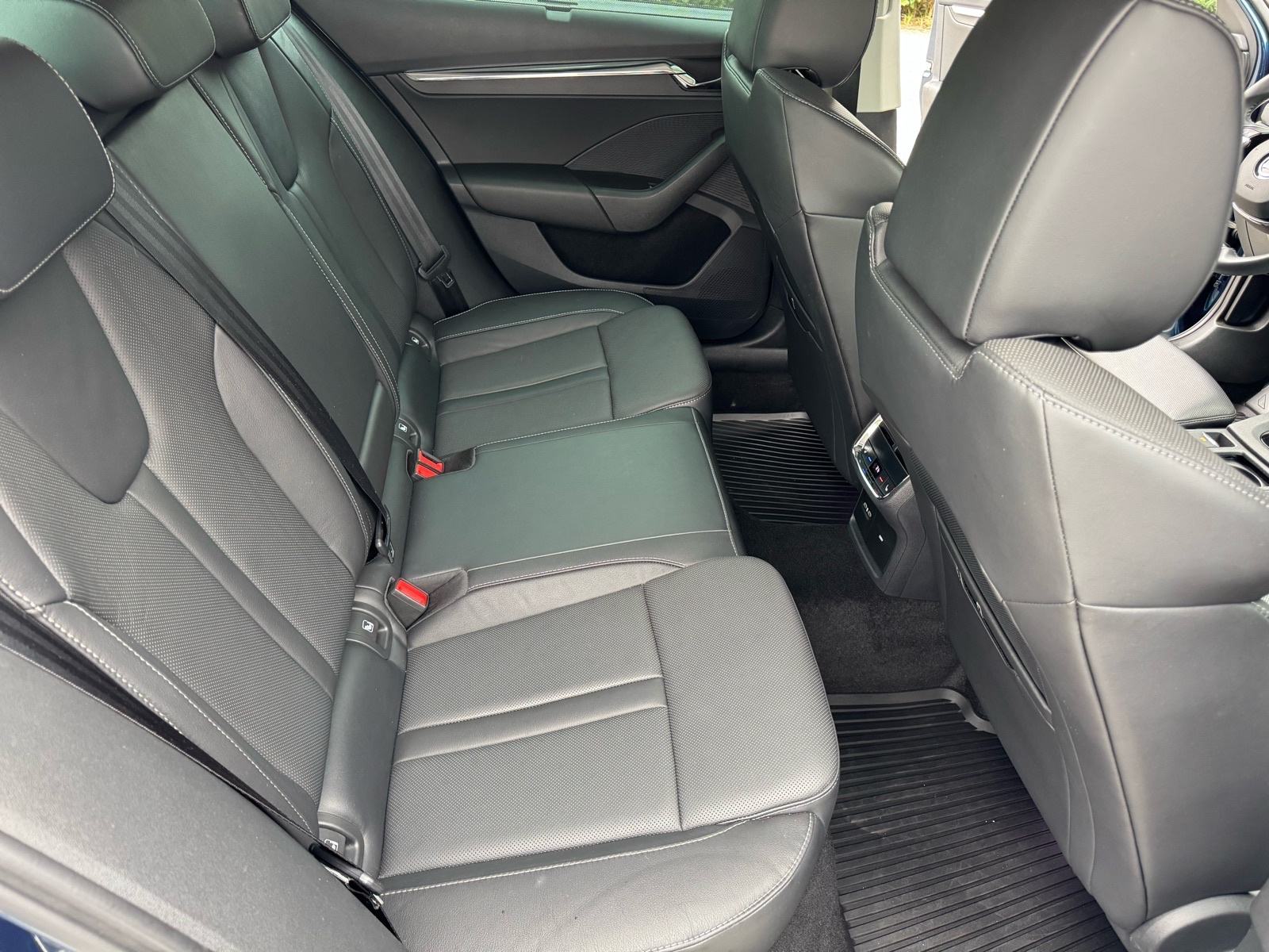 Škoda Octavia 2.0TDI DSG First Edition