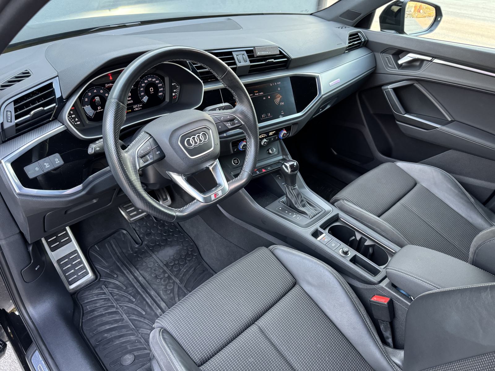 Audi Q3 35TFSI S-Line