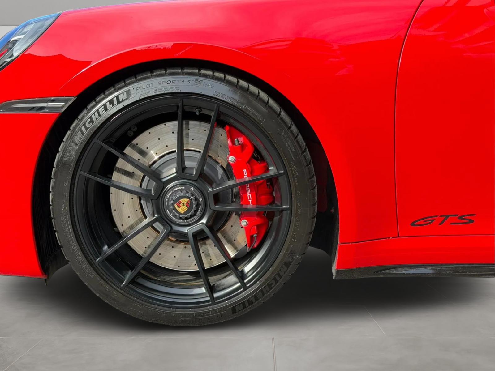 Porsche 992 Carrera GTS