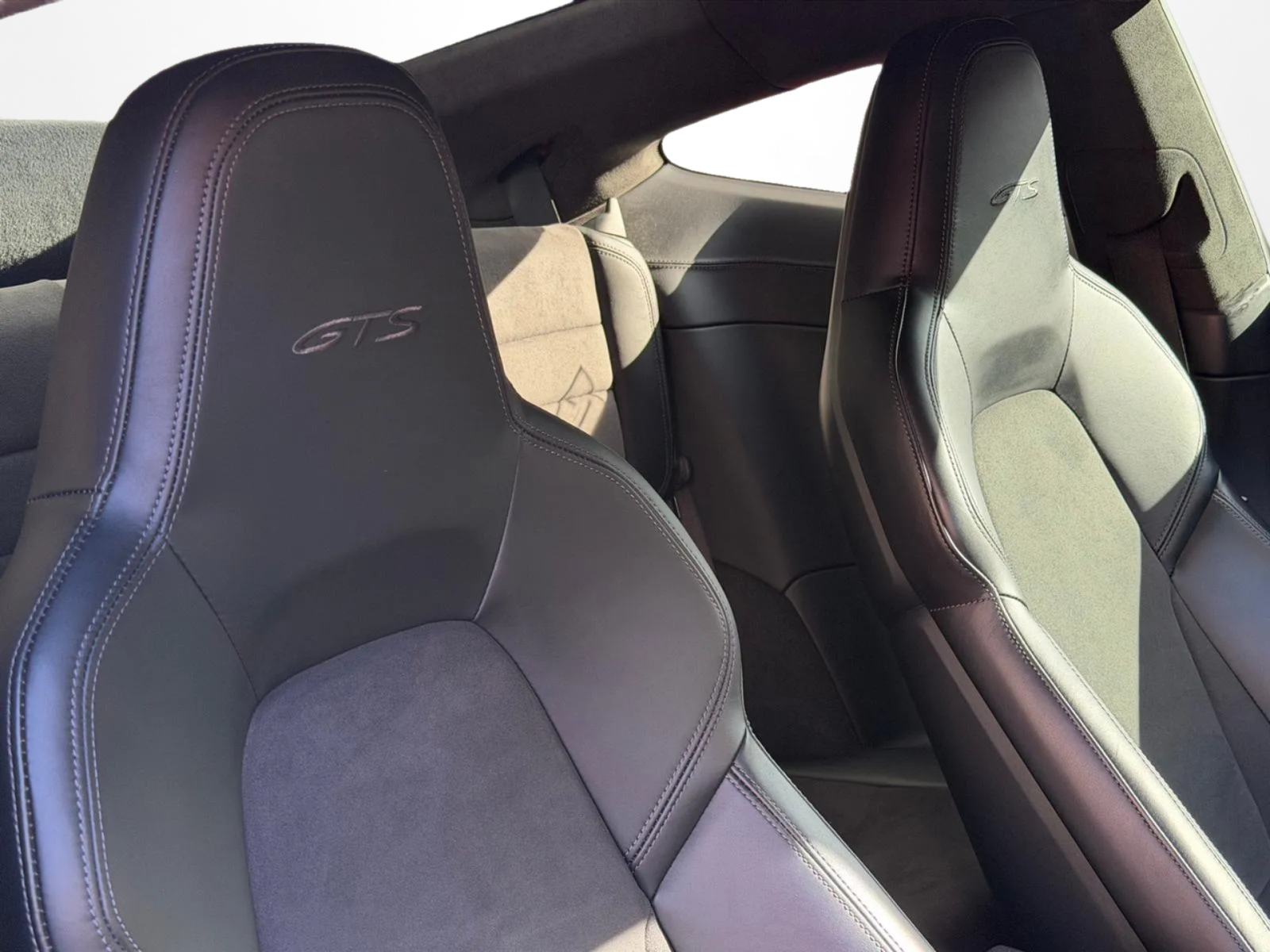 Porsche 992 Carrera GTS