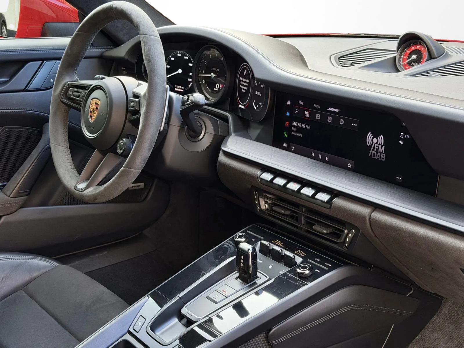 Porsche 992 Carrera GTS